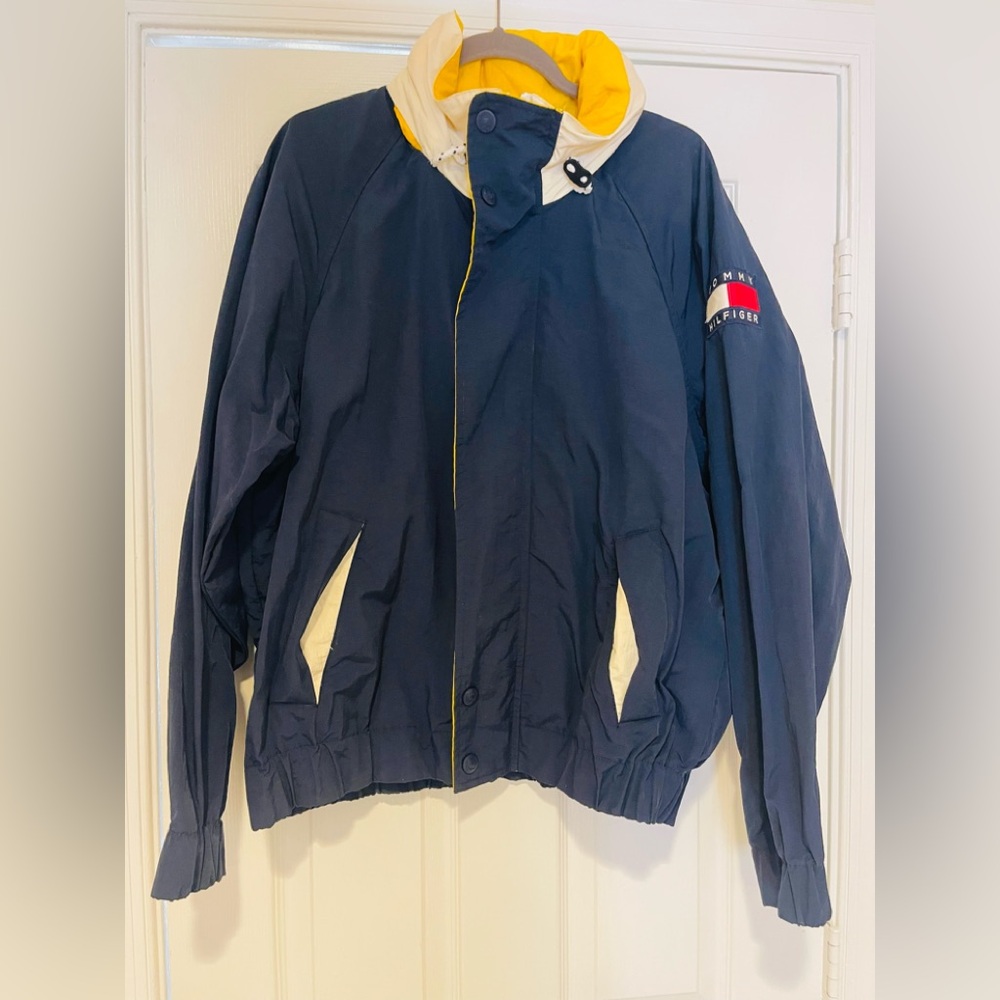 Men’s Vintage Tommy Hilfiger 90’s Spell Out Logo Flag Windbreaker Jacket Size M